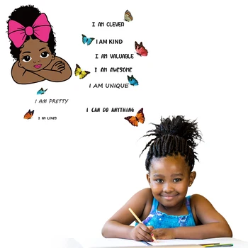 Funlife® Aranyos Afrikai Lány Pillangó Catroon Fali Matricák Óvoda Szoba Hálószoba Otthon lakberendezés Fali Matricák